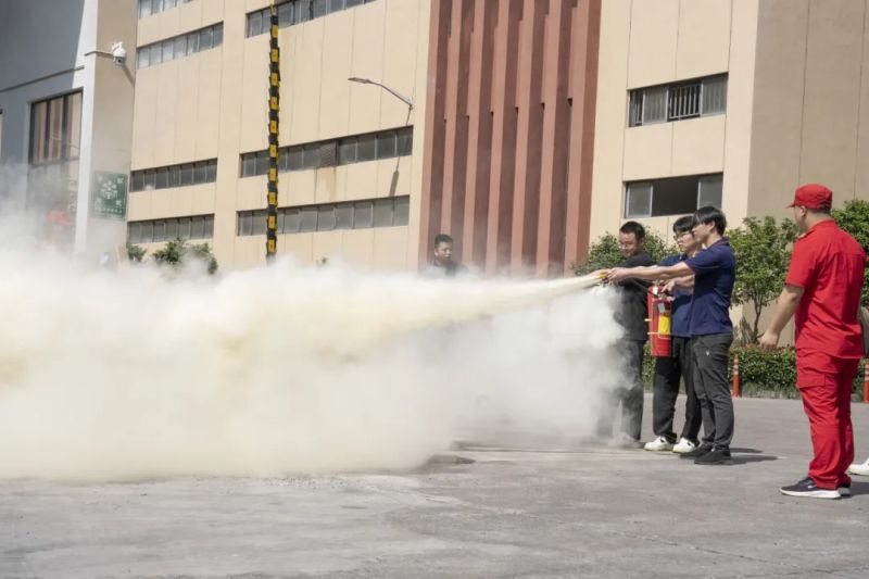 强化清静意识 筑牢清静防地丨pg赏金女王(官方版)光电开展消防疏散逃生应急演练运动