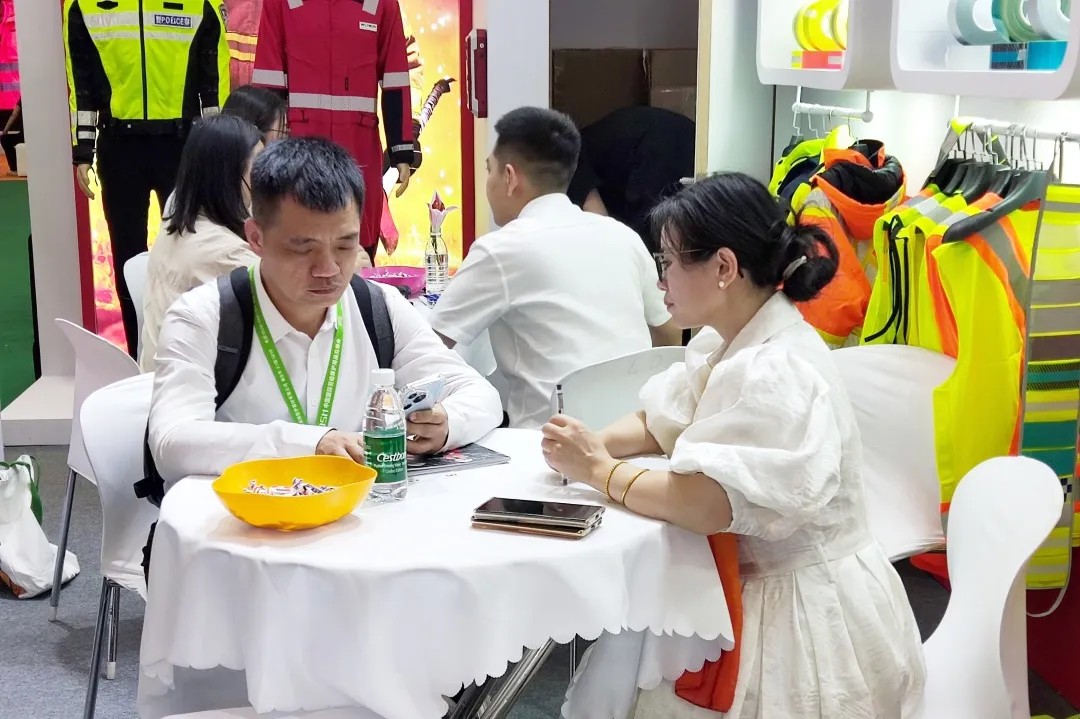 pg赏金女王(官方版)光学上海劳保展3