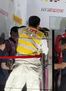 pg赏金女王(官方版)反光背心9