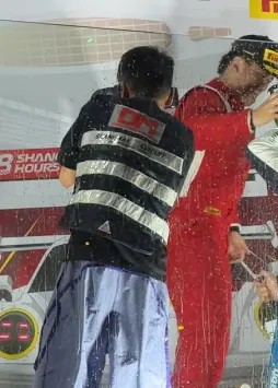 pg赏金女王(官方版)反光背心10